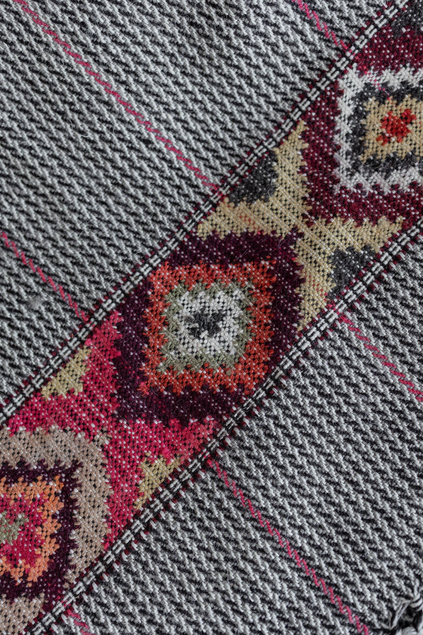 Houndstooth Throw