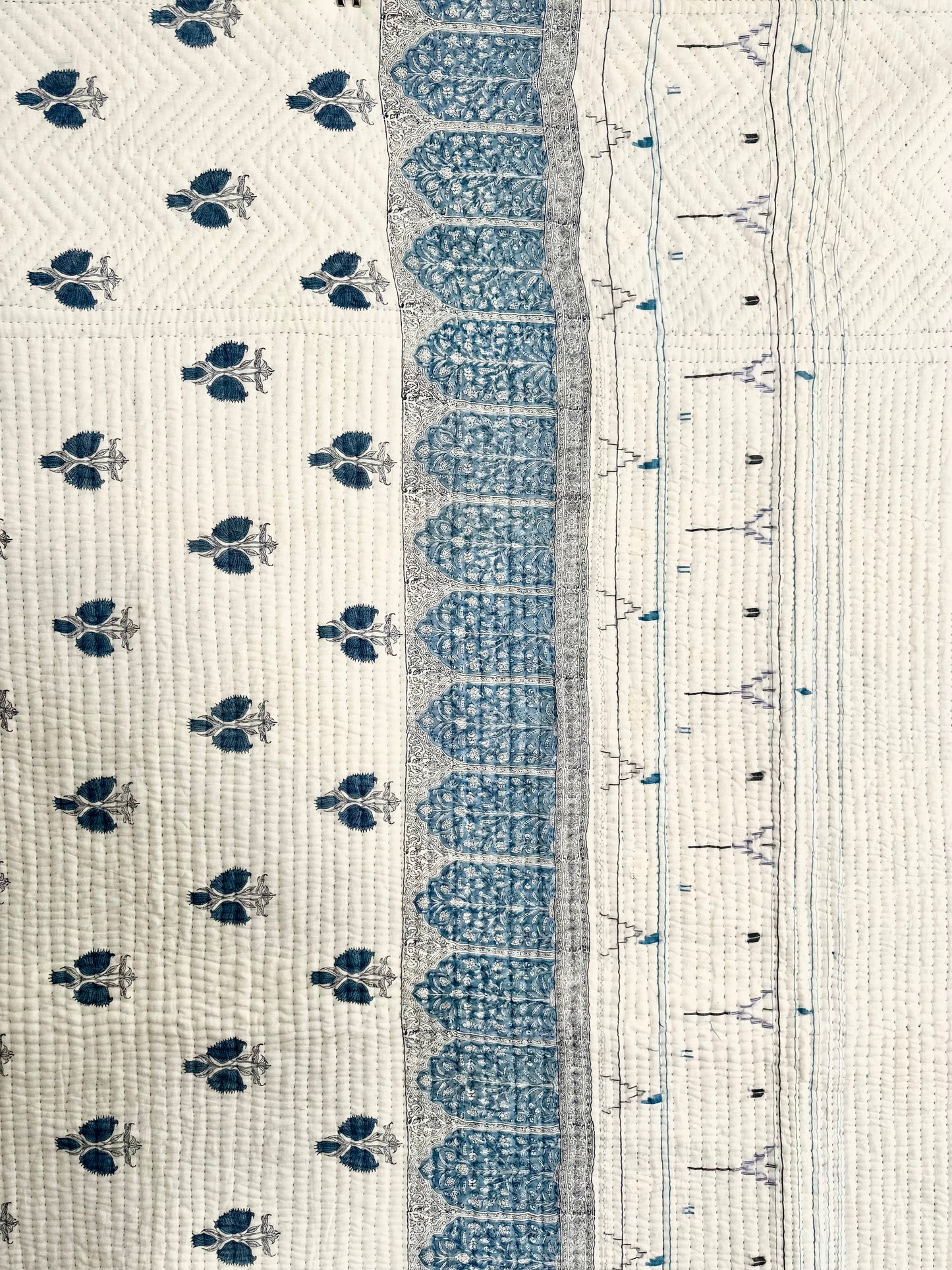 Injiri Florist Queen Quilt