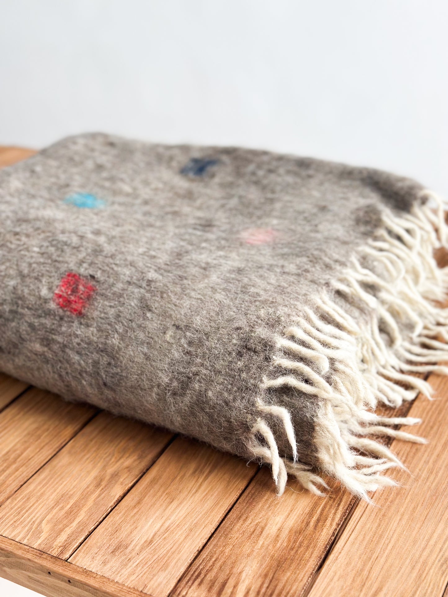 Dot Momo Blanket