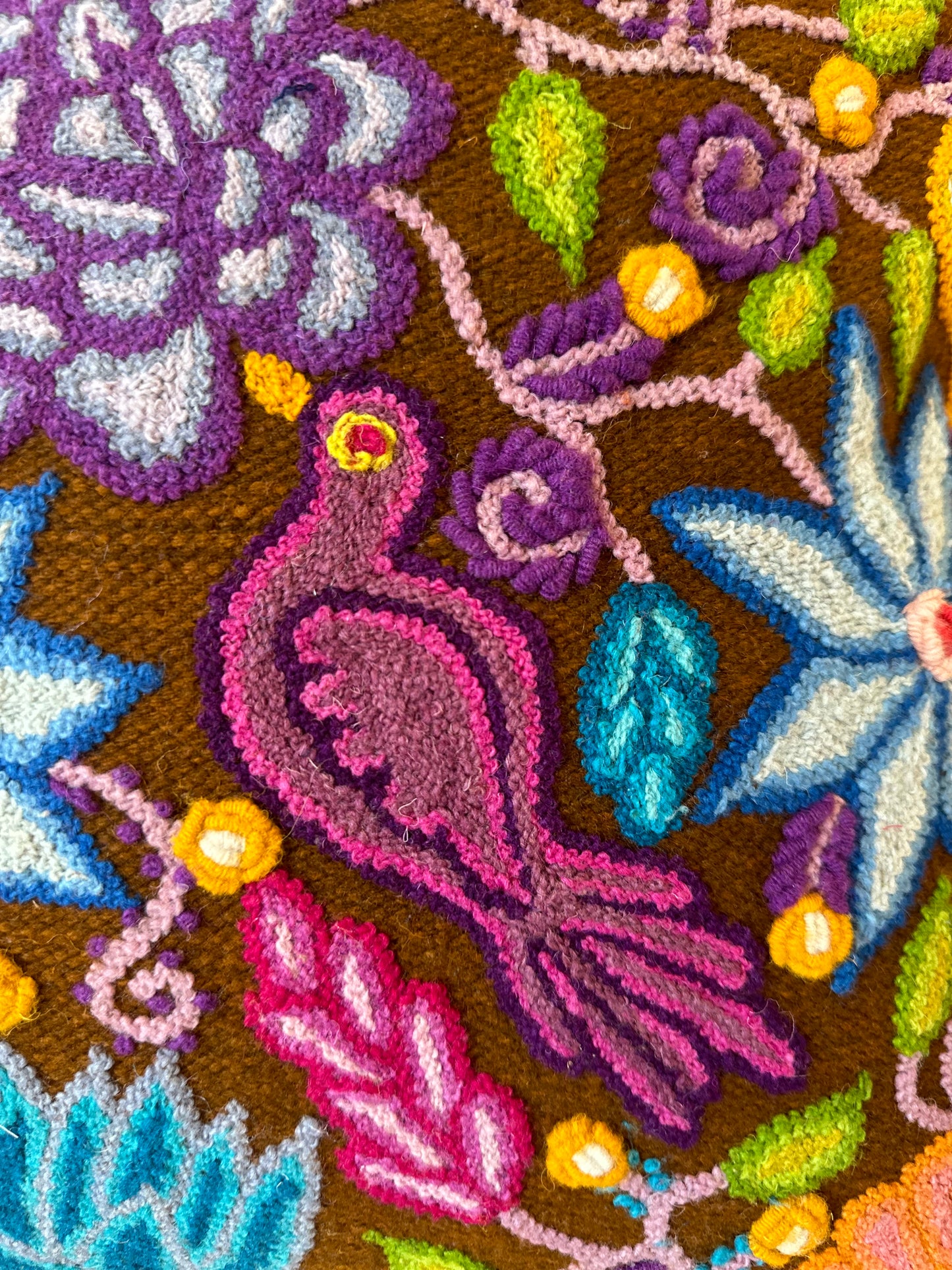 Pájaros Alegres Embroidered Pillow