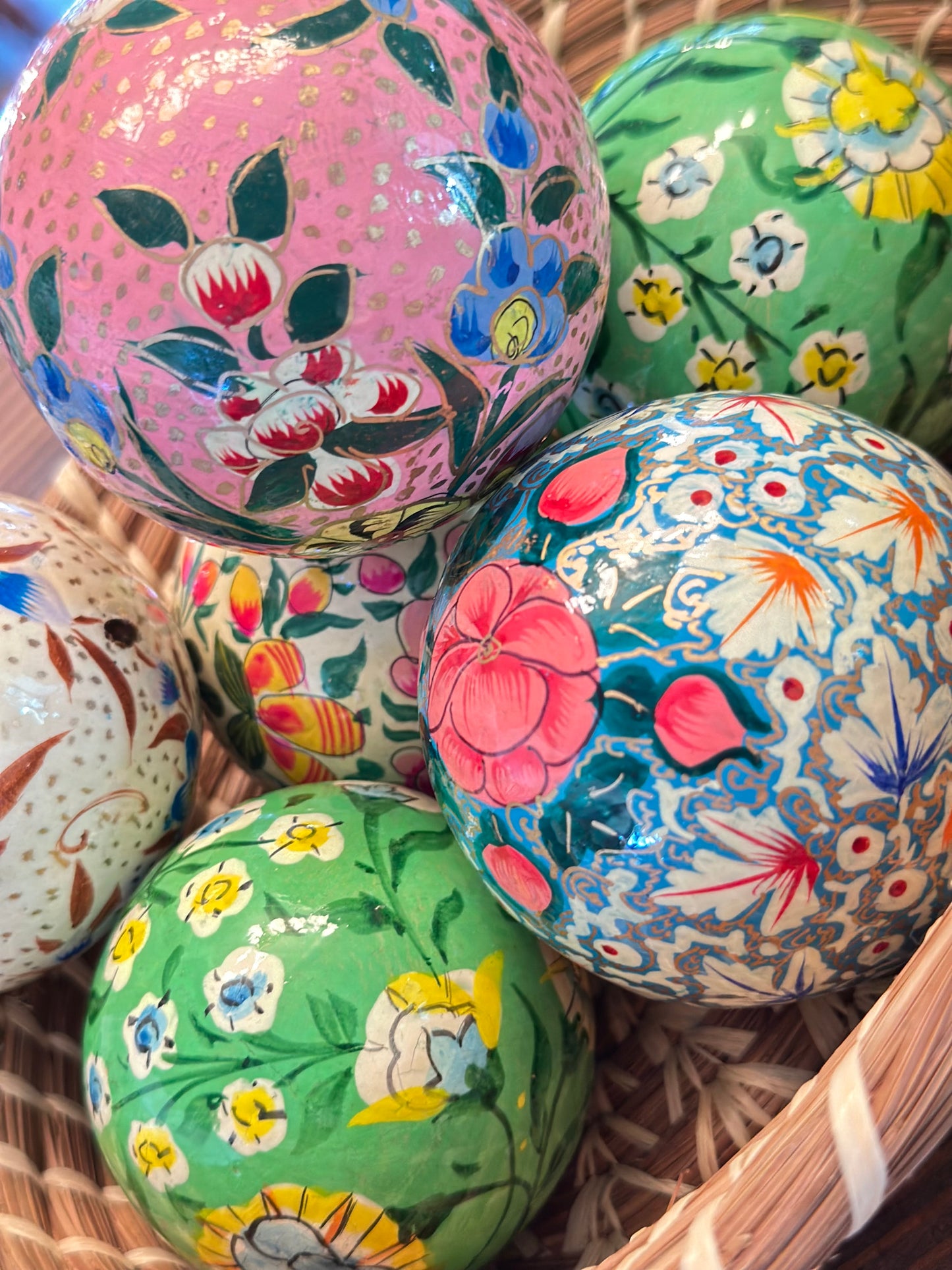 Papier-Mâché Balls