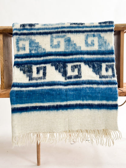 Greco Momo Blanket