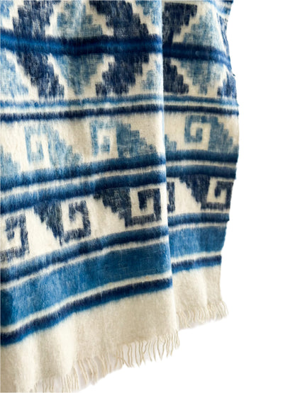 Greco Momo Blanket