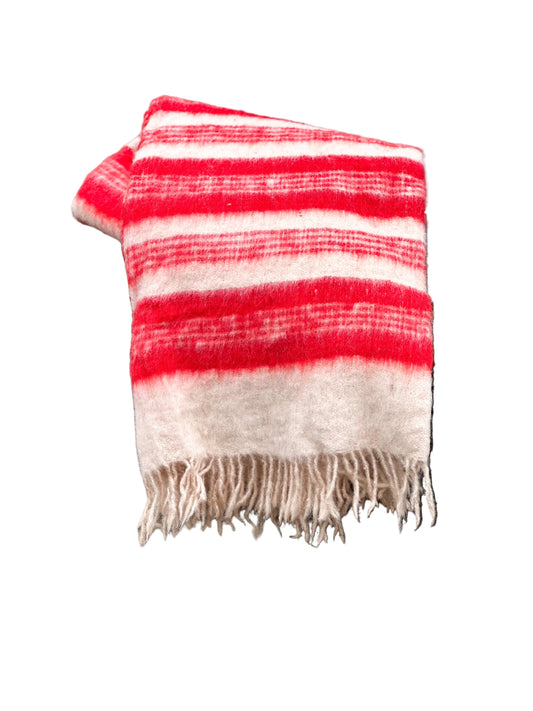 Candy Cane Momo Blanket